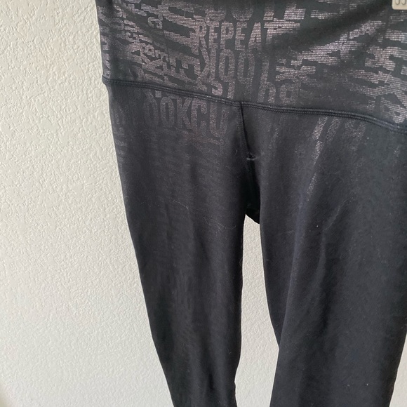 Fabletics powerhold leggings - Picture 2 of 3
